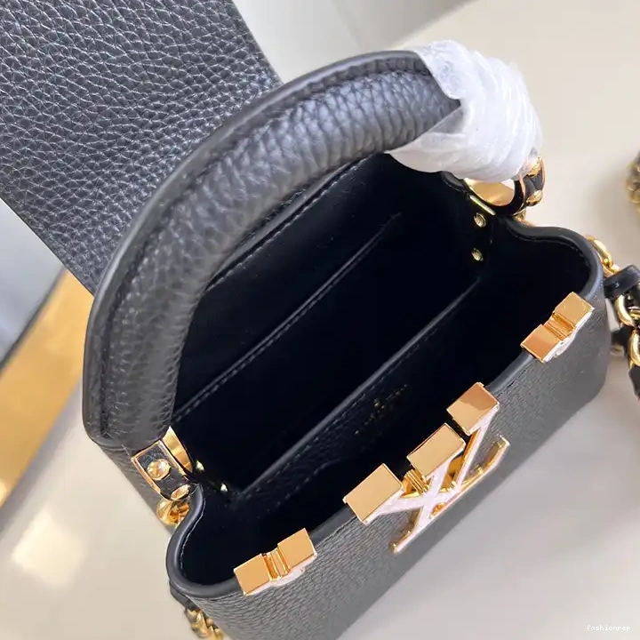 Fashionrepsfam ru LV 2408YA0111 Bags 0705